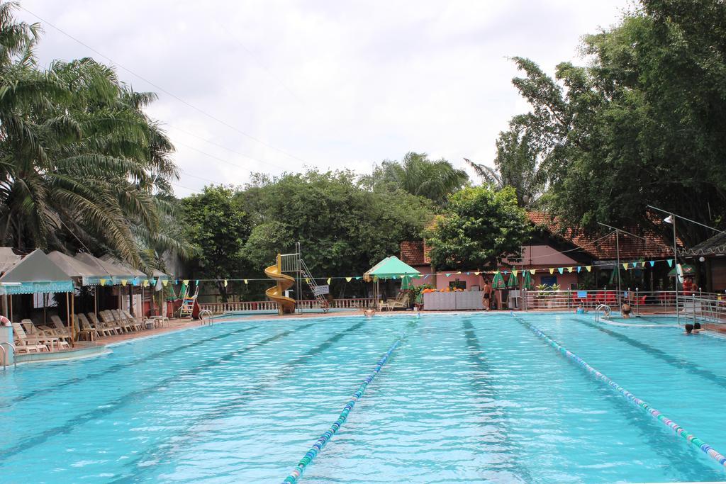 Saigon Park Resort Thuan An Eksteriør billede