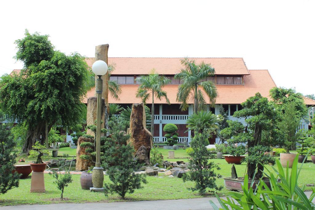 Saigon Park Resort Thuan An Eksteriør billede